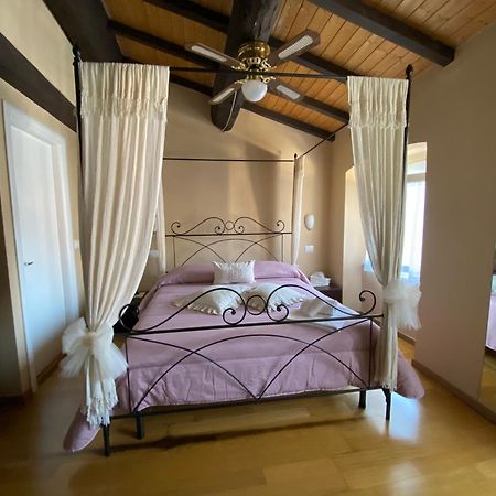 Affittacamere In Piazzetta Sarzana Exteriér fotografie